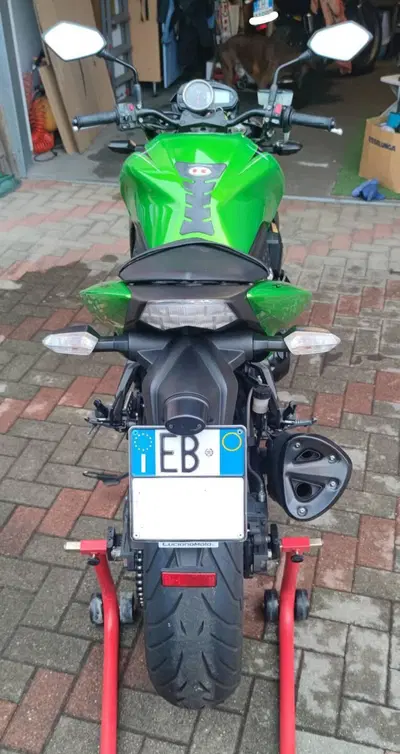 Kawasaki Z 750 R (2011 - 14) usata
