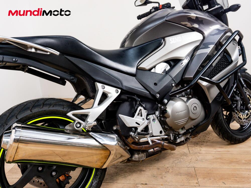 Honda VFR 800 (2002 - 05) (4)