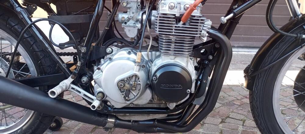 Honda  CB 400 FOUR DERIVATE DI SERIE (3)