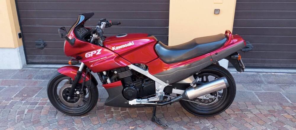 Kawasaki GPZ500S (2)