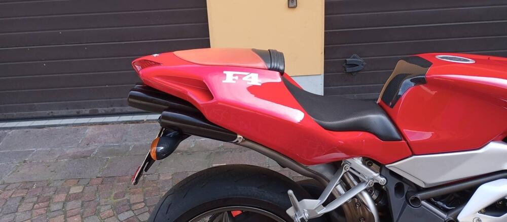 MV Agusta MV AGUSTA 750 F4 1+1 (4)