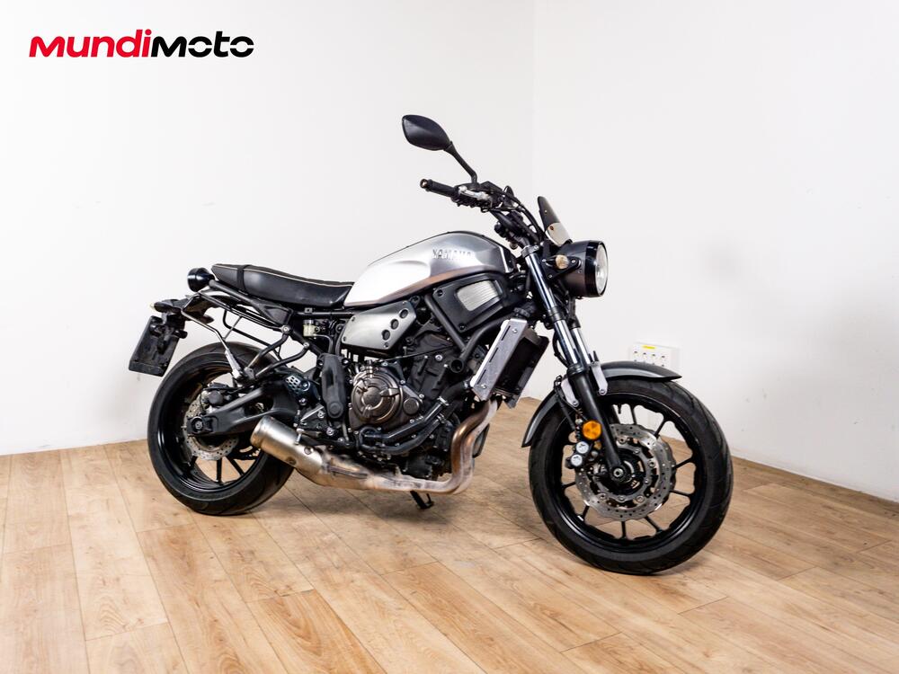 Yamaha XSR 700 (2021) (2)