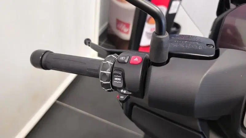 Bmw C 400 GT (2025 - 26) (2)