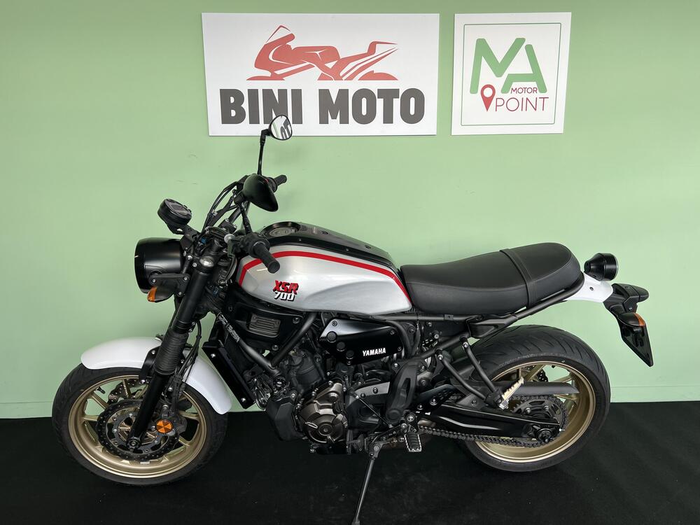 Yamaha XSR 700 XTribute (2021) (5)