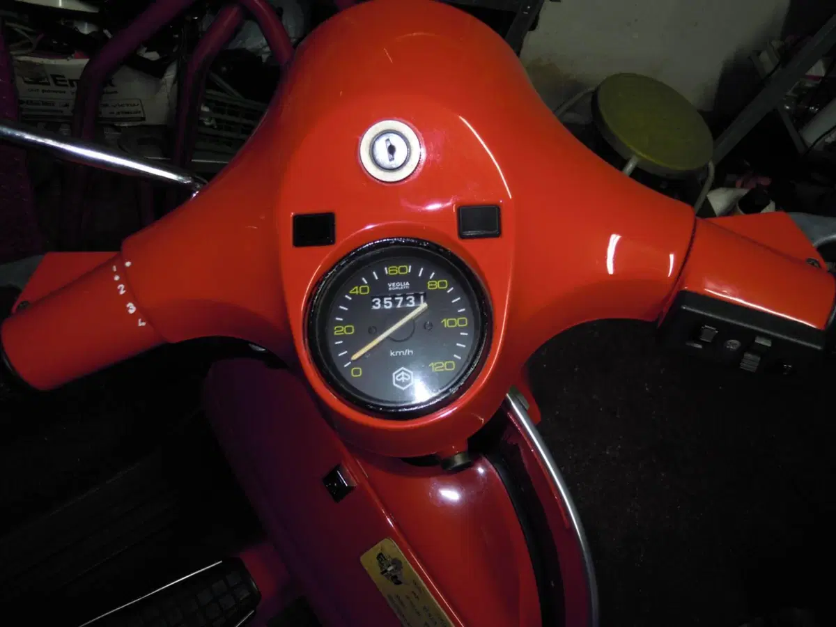 Piaggio Vespa p150x (8)