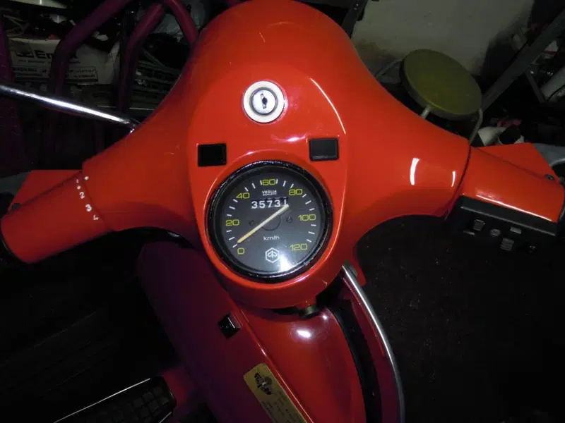Piaggio Vespa p150x (8)