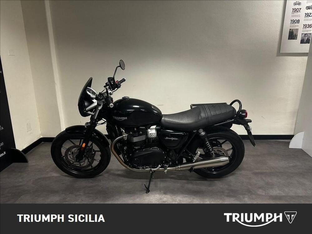 Triumph Street Twin 900 (2016) (4)