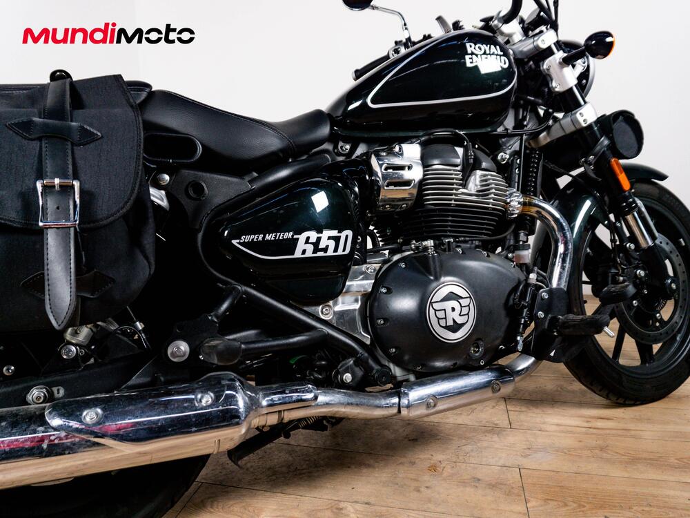 Royal Enfield Super Meteor 650 (2023 - 25) (4)