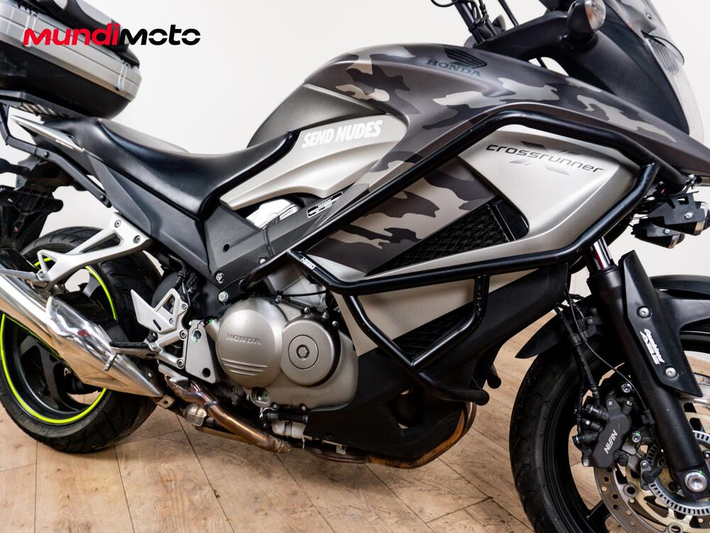 Honda VFR 800 (2002 - 05) (5)