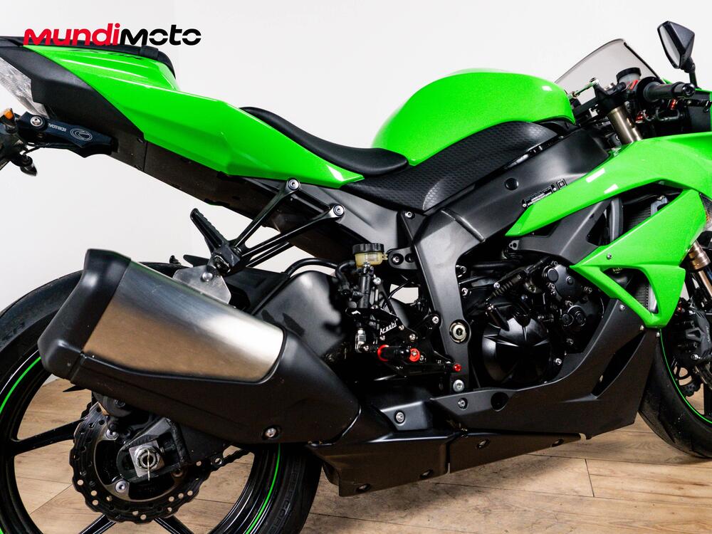 Kawasaki Ninja 600 ZX-6R (2007 - 08) (4)