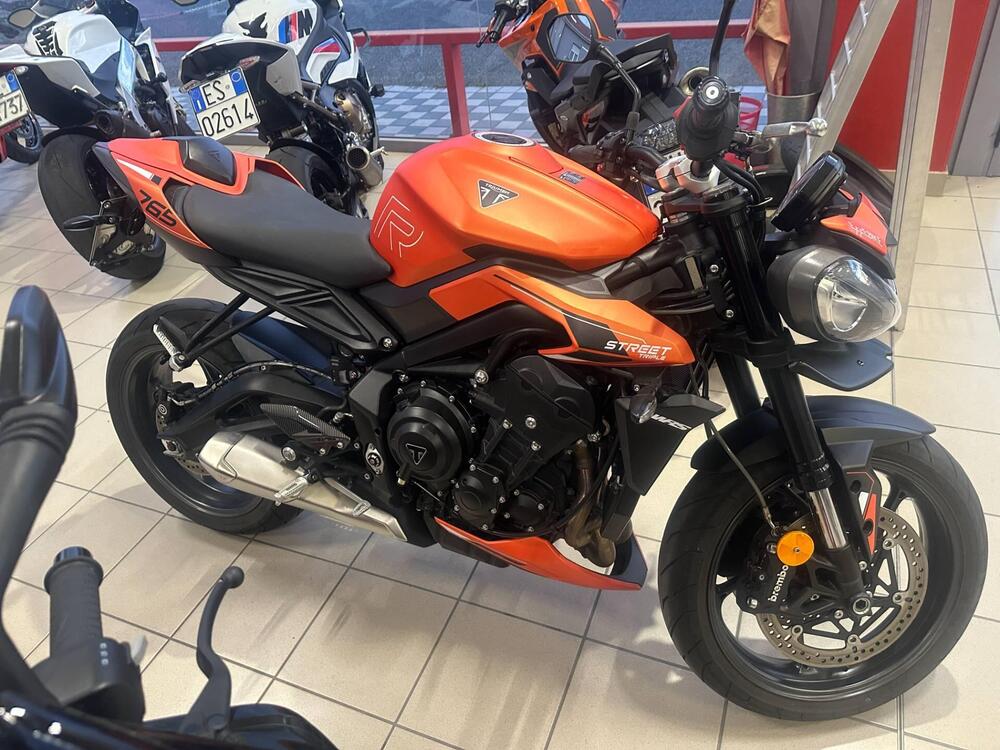 Triumph Street Triple 765 R (2023 - 25) (3)