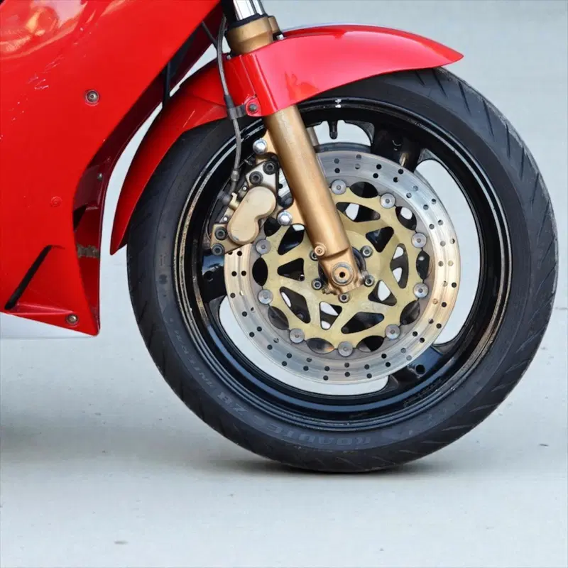Yamaha FZR 1000 (9)