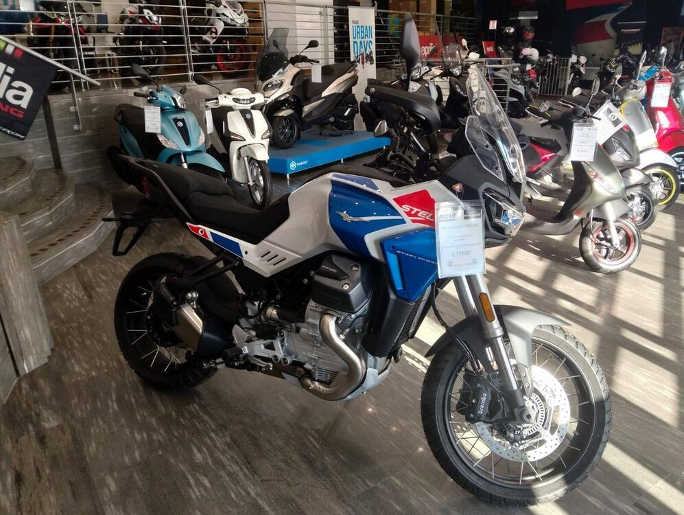 Moto Guzzi Stelvio Duecento Tributo (2025)