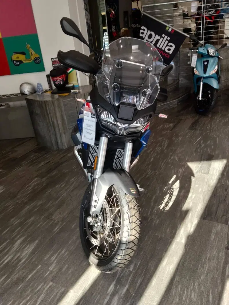 Moto Guzzi Stelvio Duecento Tributo (2025 - 26) (2)
