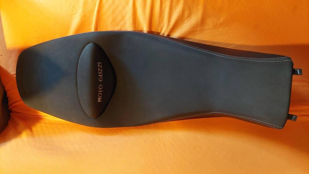Sella originale Moto Guzzi V85TT