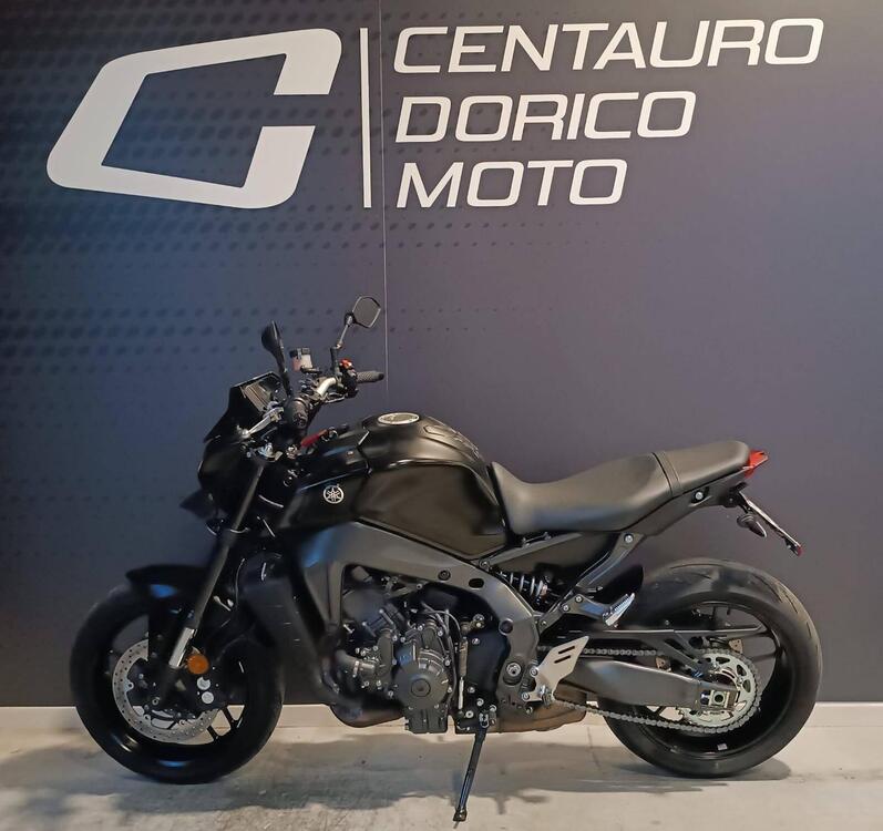 Yamaha MT-09 (2021 - 23) (2)