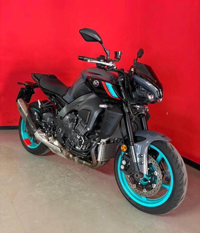 Yamaha MT-10 (2022 - 25) (2)
