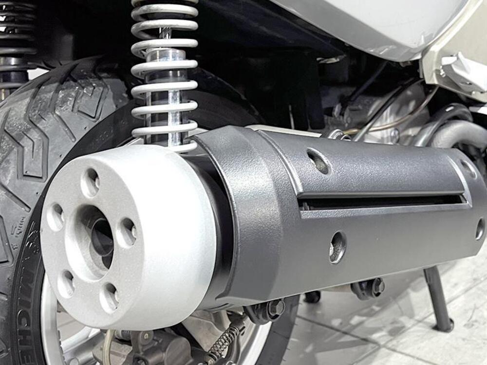 Kymco Xciting 500 (2005 - 06) (4)