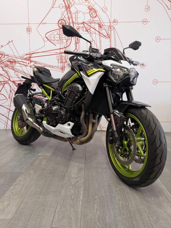 Kawasaki Z 900 (2021 - 24) (4)