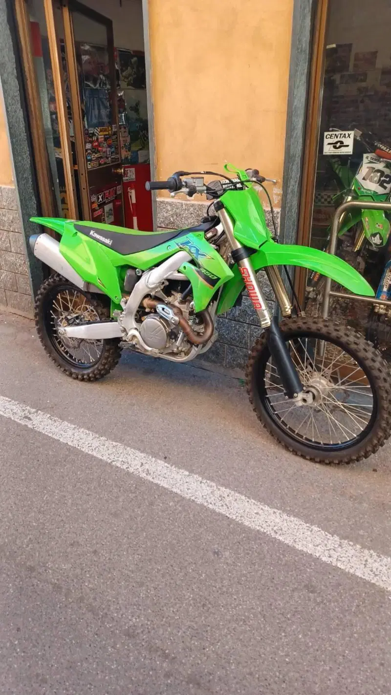 Kawasaki KX 450 F (2023)