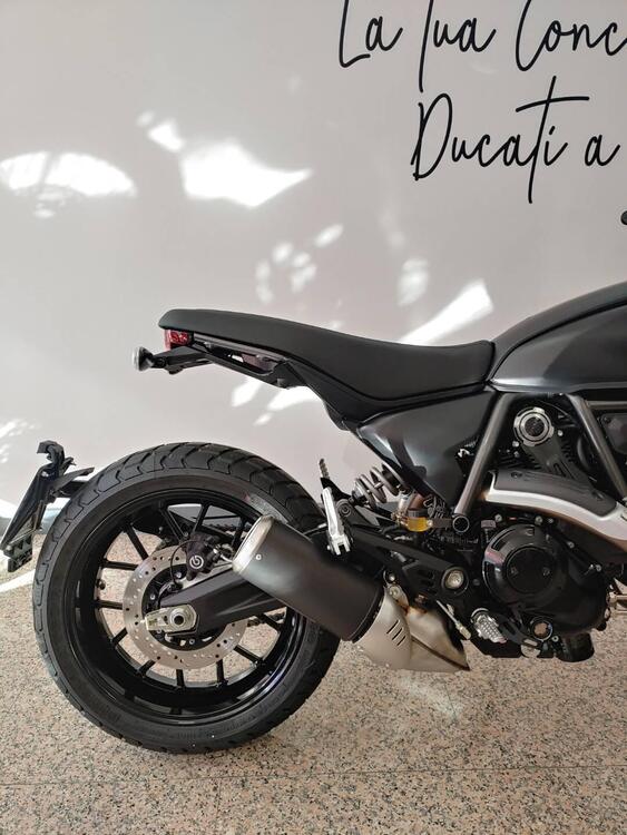 Ducati Scrambler 800 Icon Dark (2025) (4)