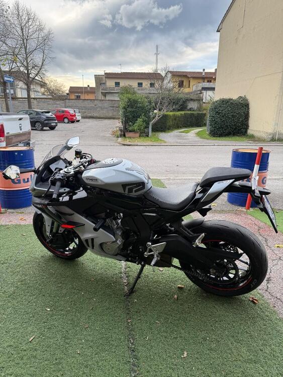 CFMOTO 675SR-R (2025) (4)