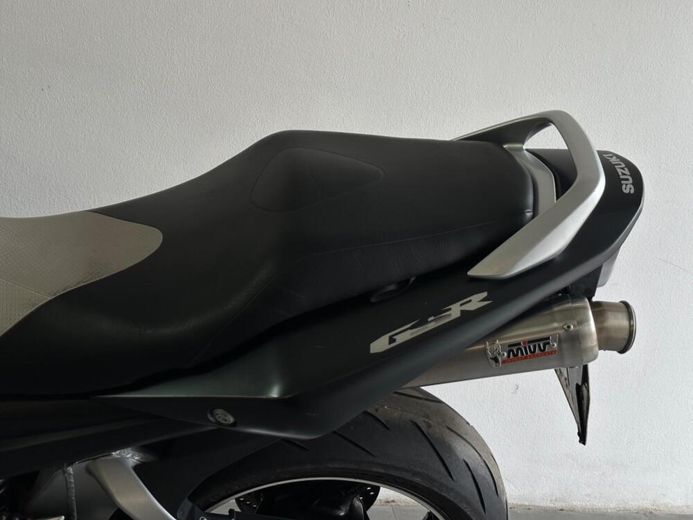 Suzuki GSR 600 (2006 - 11) (4)