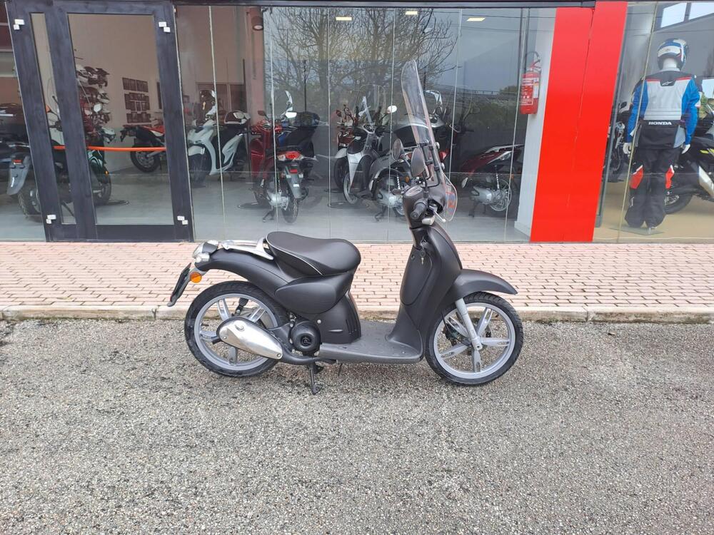 Aprilia Scarabeo 50 2t (2008 - 17) (2)