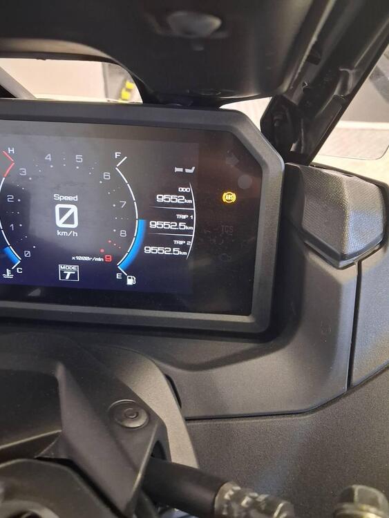 Yamaha T-Max 560 Tech Max (2022 - 24) (5)