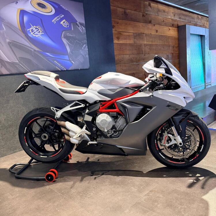 MV Agusta F3 800 EAS ABS (2013 - 17) (5)