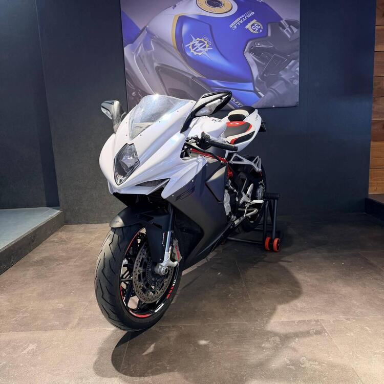 MV Agusta F3 800 EAS ABS (2013 - 17) (3)