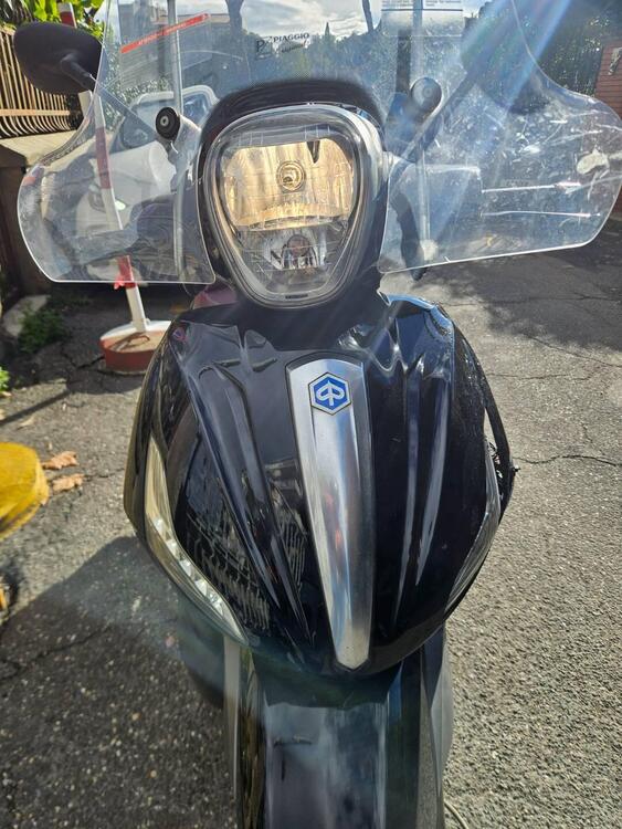 Piaggio Beverly 350 SportTouring ie ABS (2011 - 17) (3)