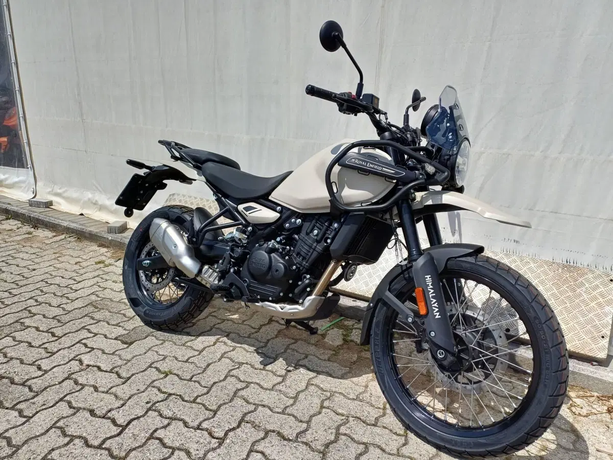 Royal Enfield Himalayan 450 (2024 - 26) (2)