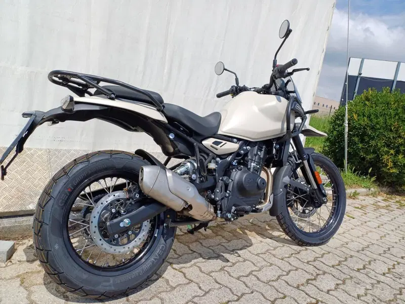 Royal Enfield Himalayan 450 (2024 - 26) (8)