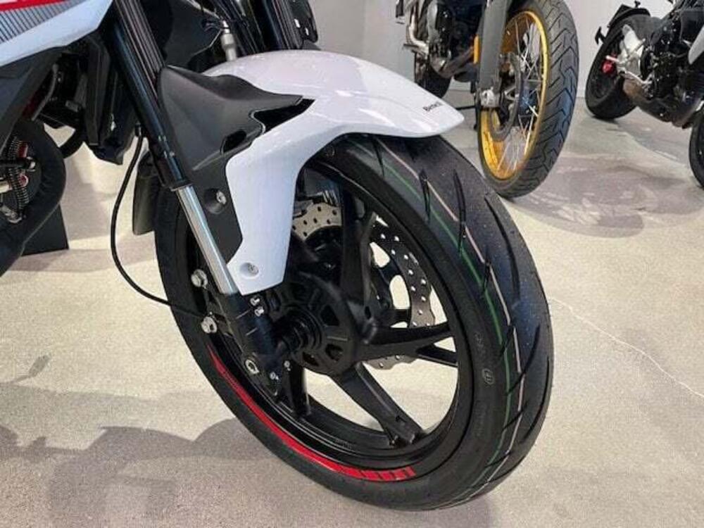 Benelli BN 125 (2021 - 25) (4)