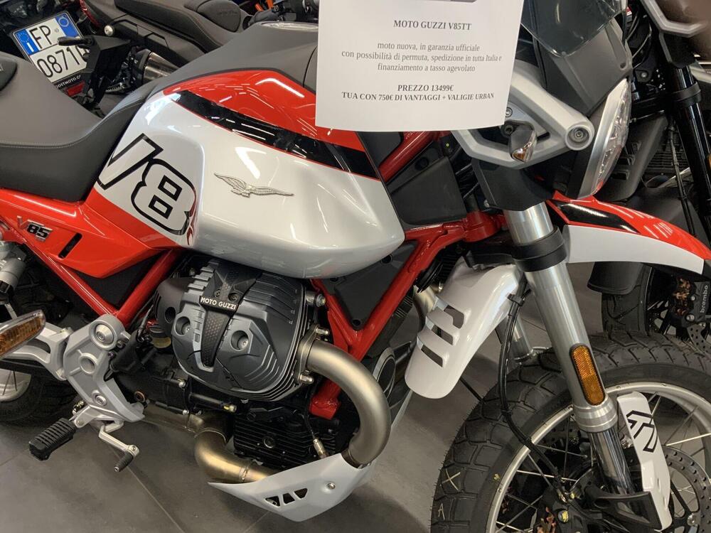 Moto Guzzi V85 TT (2024 - 25) (2)