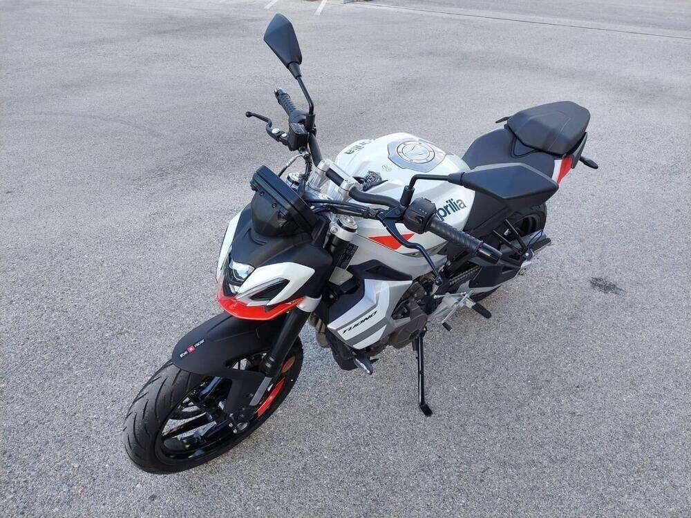 Aprilia Tuono 457 (2025) (4)