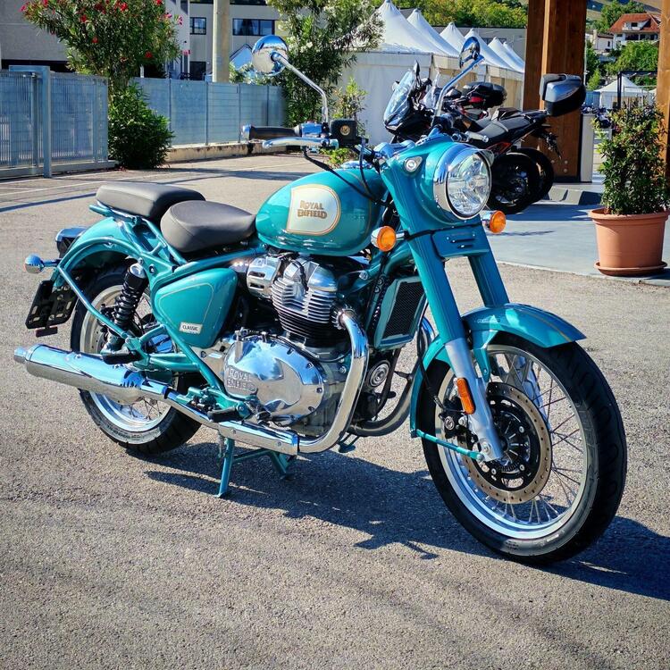 Royal Enfield Classic 650 (2025) (2)