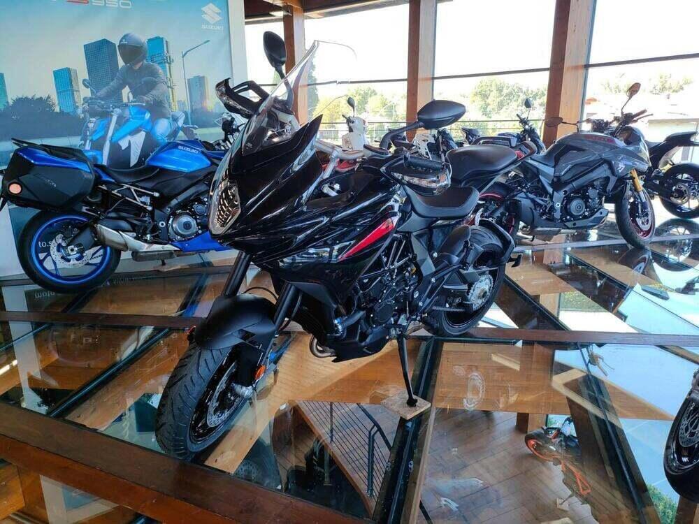 MV Agusta Turismo Veloce 800 R (2023 - 25) (2)