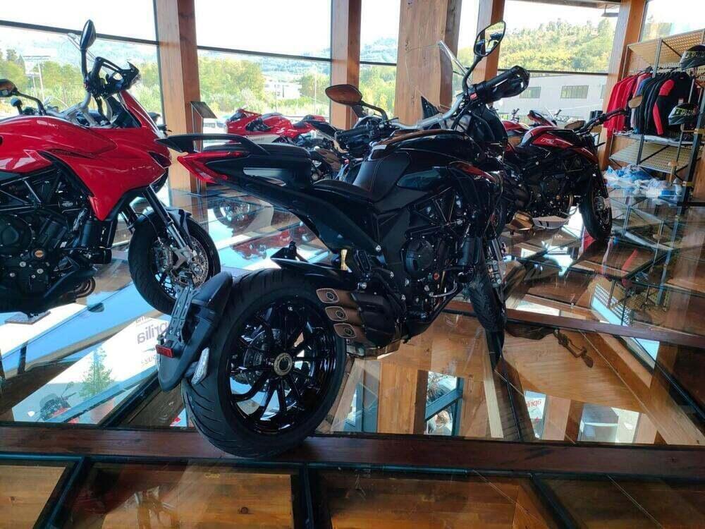 MV Agusta Turismo Veloce 800 R (2023 - 25) (3)