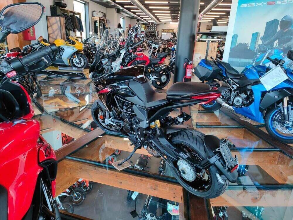 MV Agusta Turismo Veloce 800 R (2023 - 25) (4)