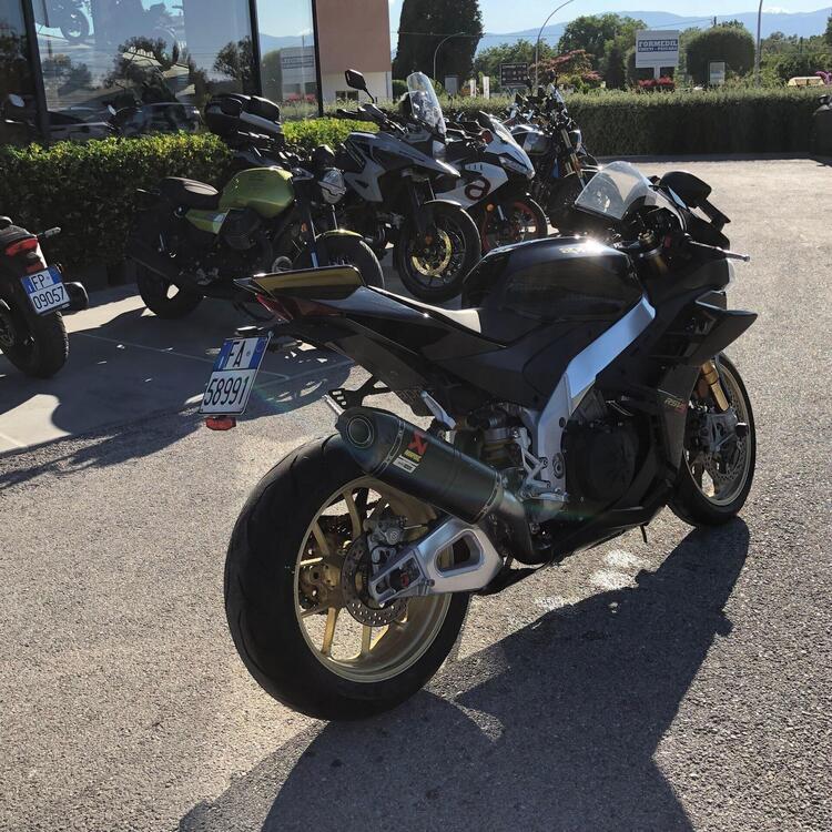 Aprilia RSV4 1100 Factory (2021 - 24) (3)