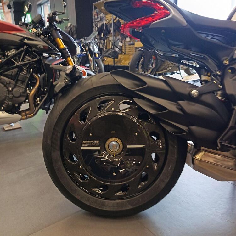 MV Agusta Brutale 1000 RR (2021 - 25) (2)