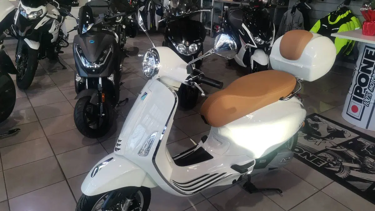 Vespa Primavera 125 (2024 - 25) (2)