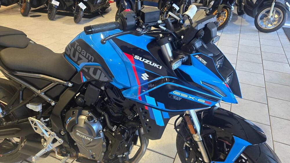 Suzuki GSX-8S Team Suzuki Edition (2024) (2)