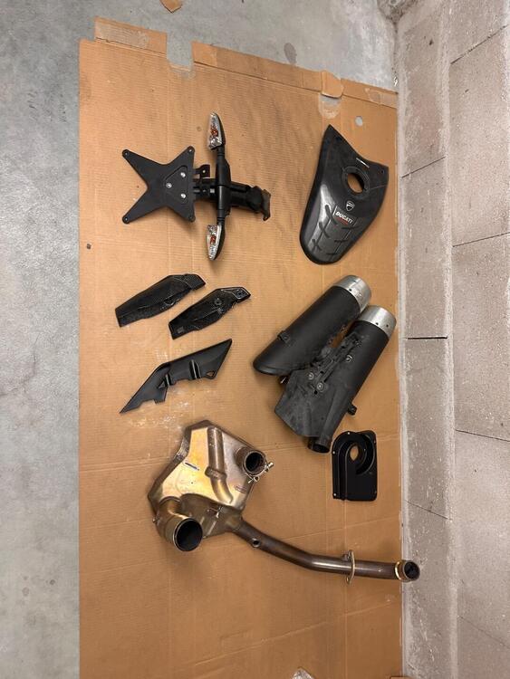 Ducati Hypermotard 796 (2012) (3)