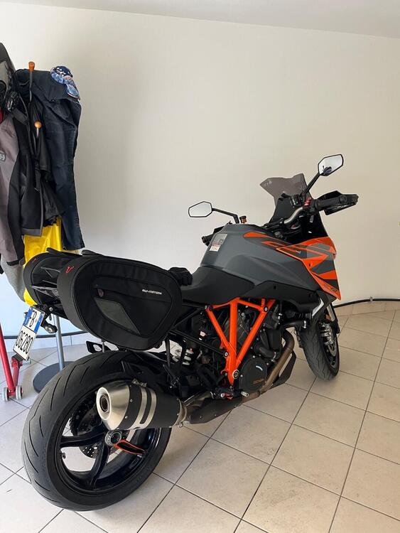 KTM 1290 Super Duke GT (2022 - 25) (5)