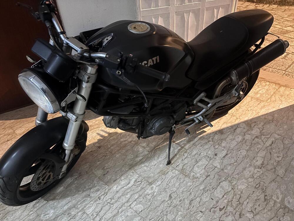 Ducati Monster 600 Dark (1998 - 01) (3)