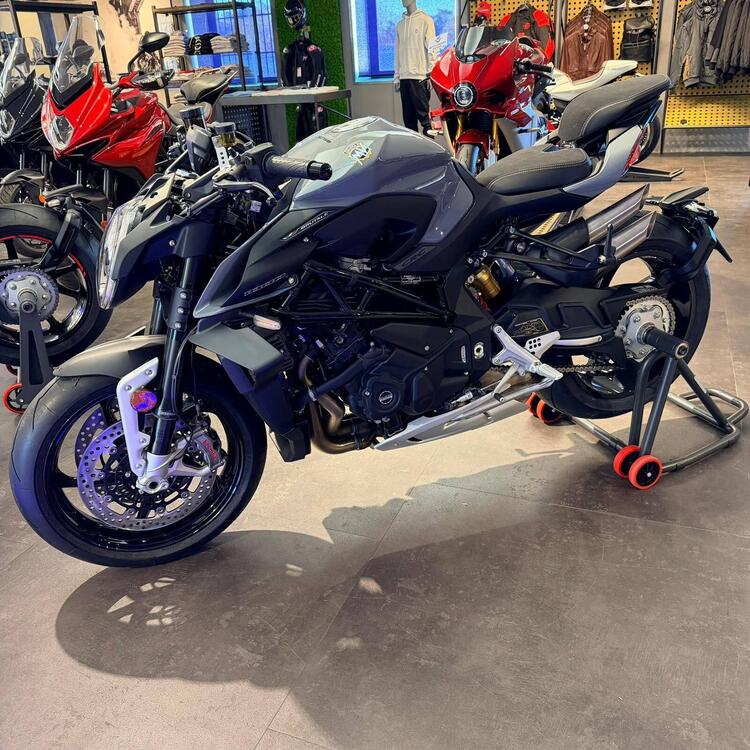 MV Agusta Brutale 1000 RS (2022 - 25) (2)