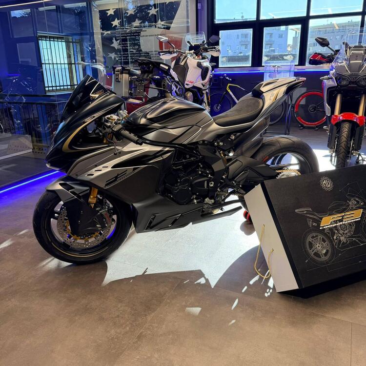 MV Agusta F3 800 Competizione (2025) (2)